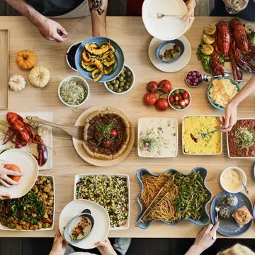 9-simple-tips-reduce-food-waste-dining-out