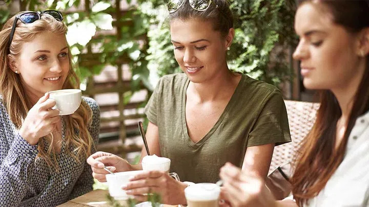 The simple act of making new friends can have a dramatic impact on your mental muscle power.