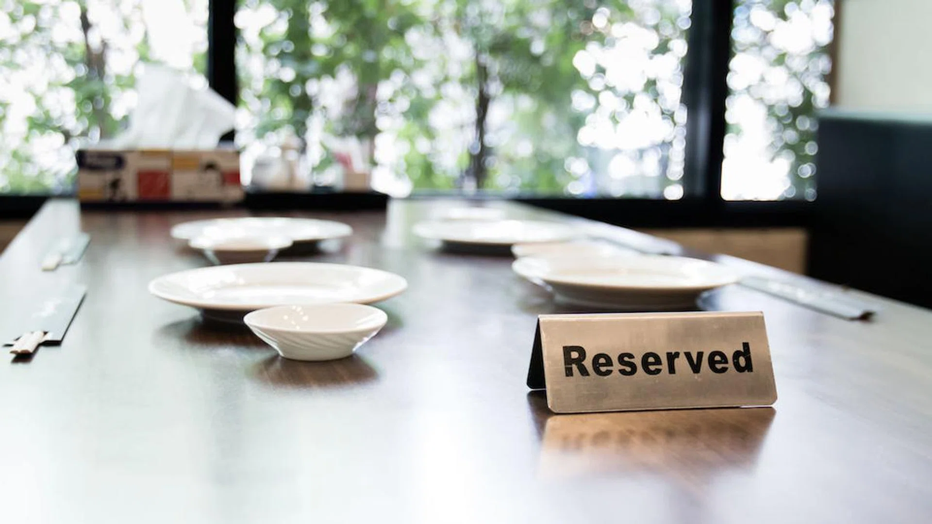 restaurants with private dining rooms social distancing