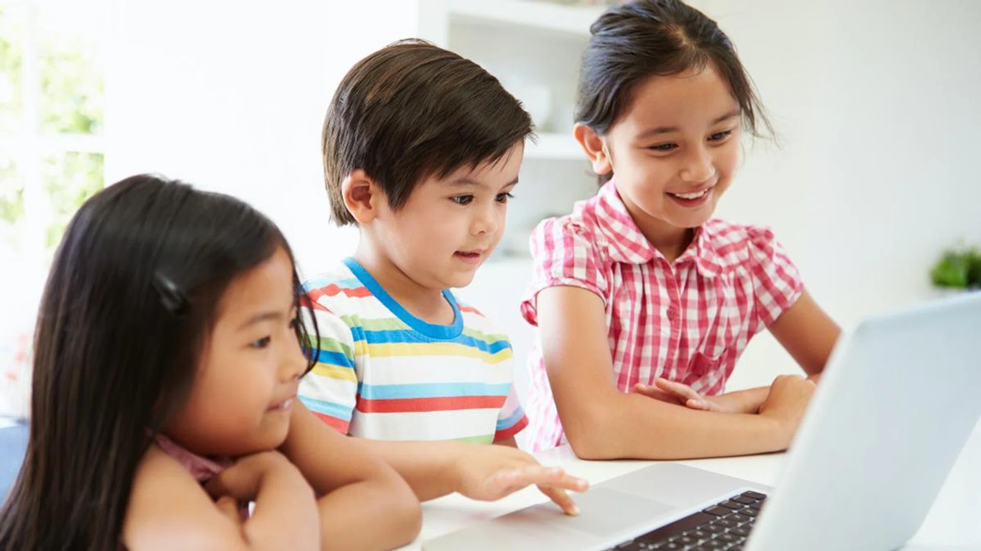 Educational Games To Keep Your Child Mindfully Engaged During The School Holidays_Featured