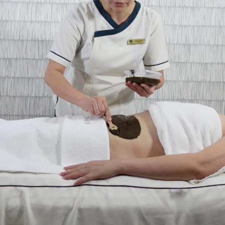 fresver-beauty-mud-moxibustion-womb-ovary-spa-awards-2024