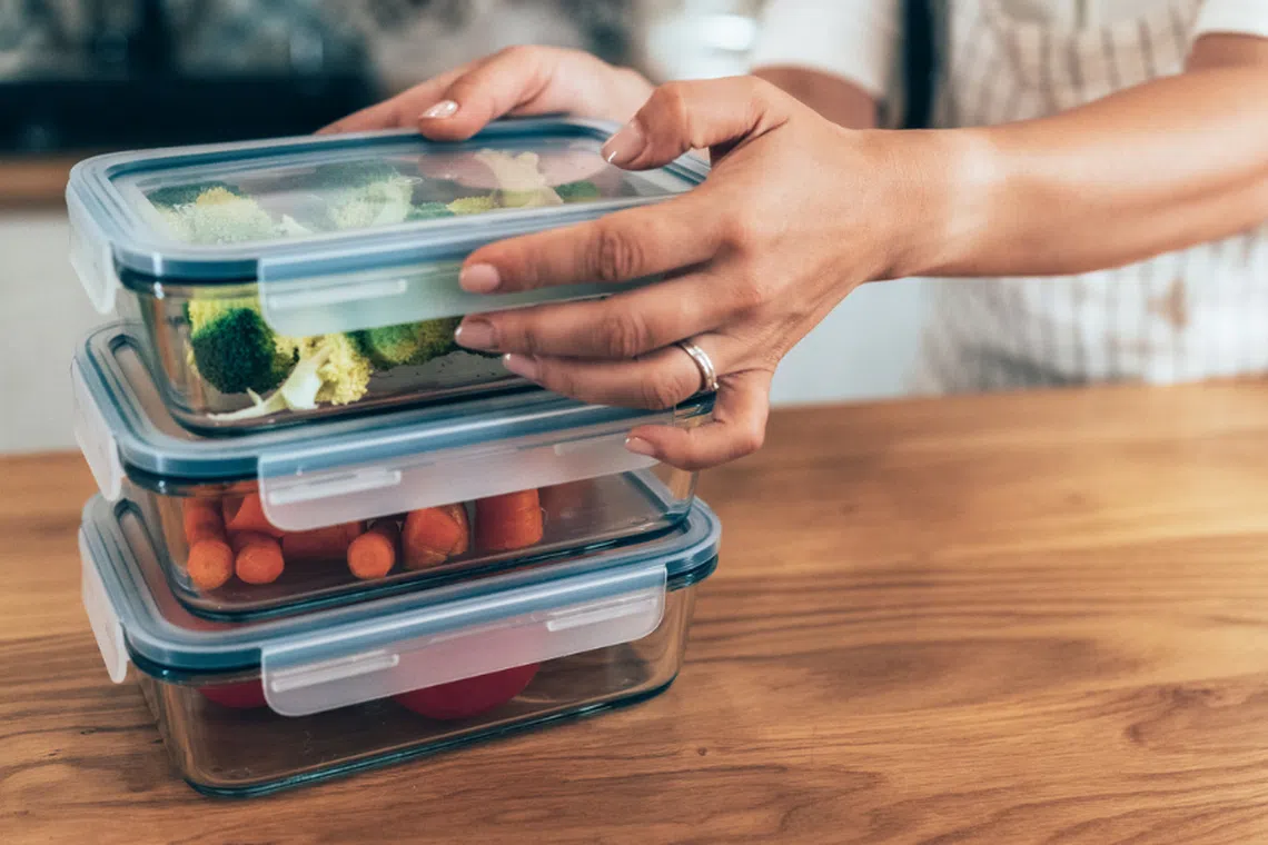 21 Food Storage Tips To Keep Food Fresh In The Fridge | The Singapore ...