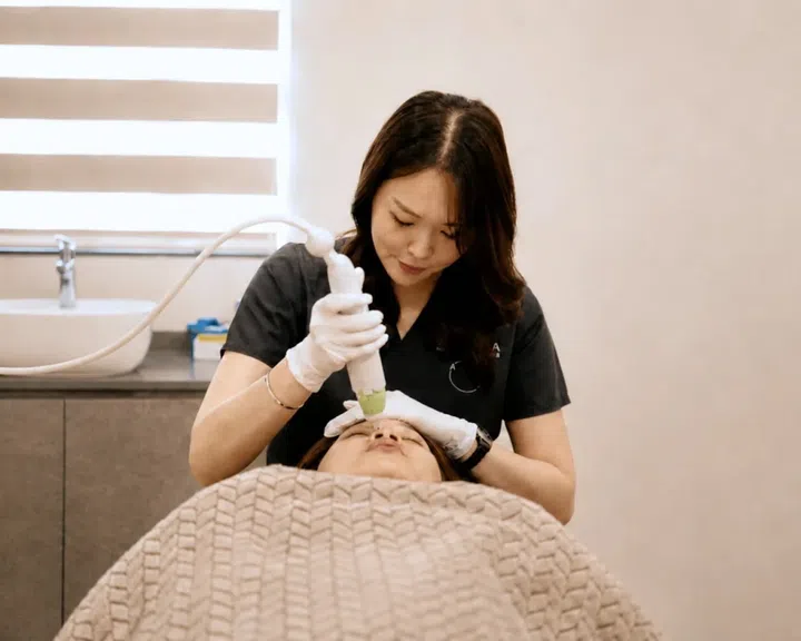 Best Lifting & Toning Medi-Facial
Astria Volformer Dual Lift Protocol, Astria Medical Aesthetics