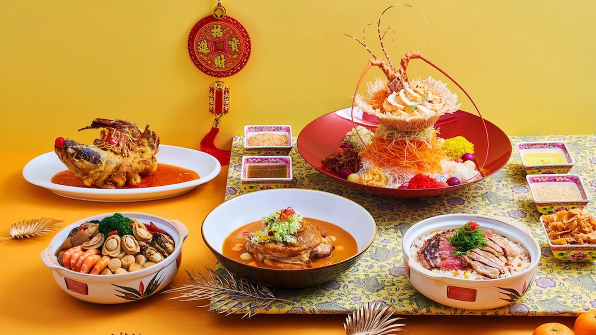 Breeze through this CNY with a slew of sumptuous Prosperity Bundles and treats to delight every gathering and palate. Credit: Swissôtel Merchant Court