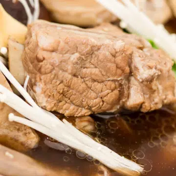 Claypot Cooked Pork Rib Soup With Isolated Background,pork and herbal soup, ba kut teh