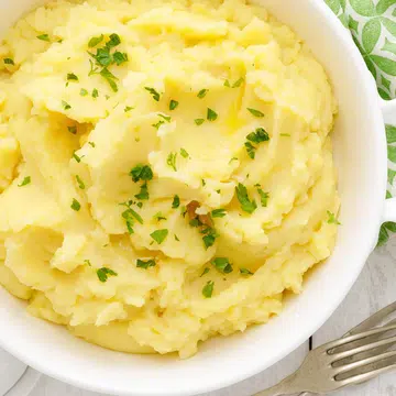 an easy recipe for mashed potatoes using milk, butter, salt and pepper. And potatoes, of course.
