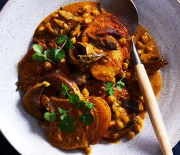 Slow Cooker Chickpea & Sweet Potato Curry