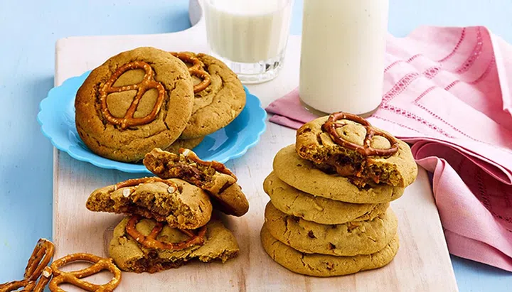 Cookie o'clock! - Peanut-choc pretzel cookies