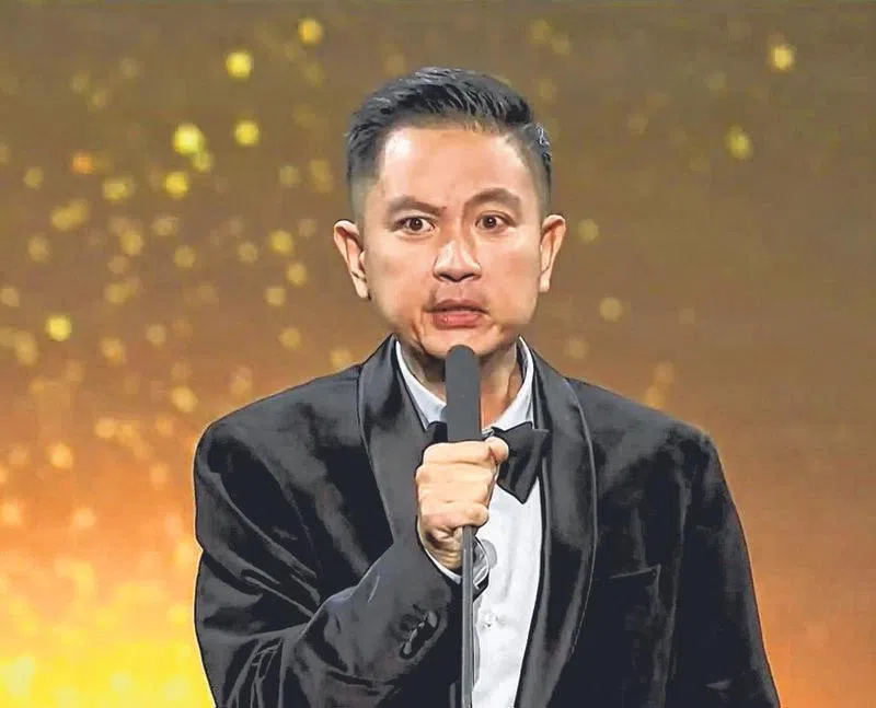 周初明在2019年的《红星大奖》上获颁“特别成就奖”。（载自视频）