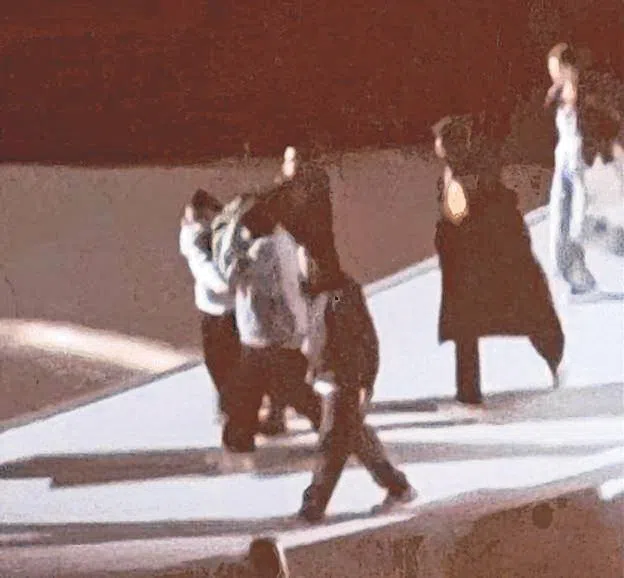 吴宣仪在录制节目时昏倒。（取自网络）