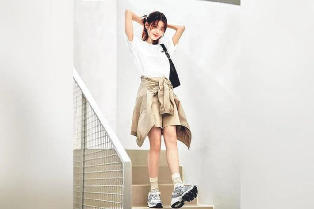 《百想》人气奖 IU票数告急跌落第三位