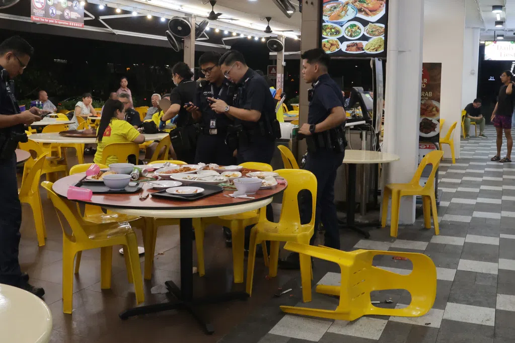 阿叔勿洛北醉闹咖啡店 涉伤四人推警察