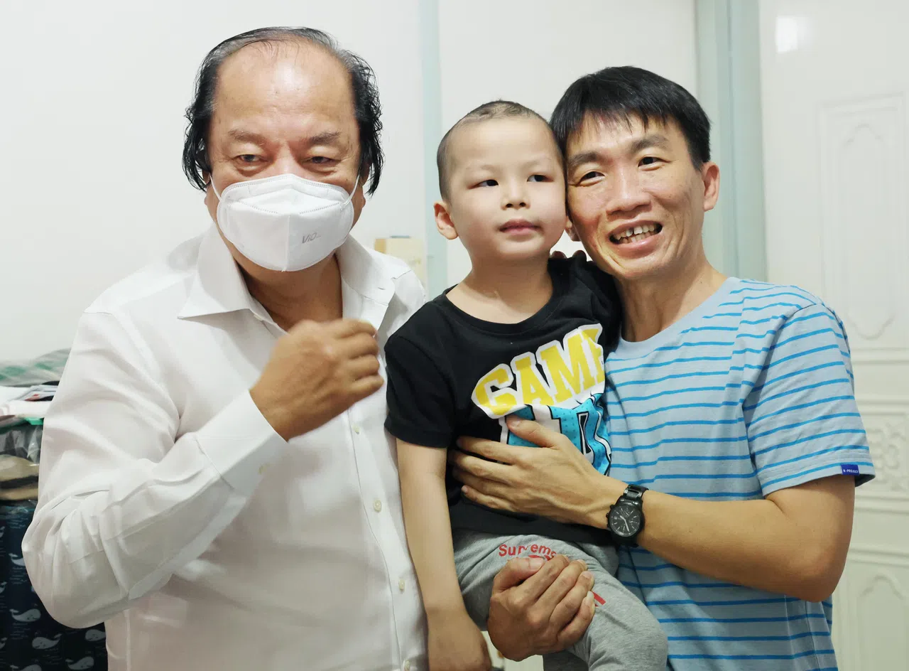 翁俊民早前上门拜访吴泓昌。（档案照片）