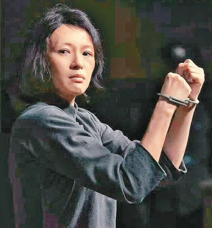 章子怡在《酱园弄·悬案》中展现压抑与爆发兼具的演技，属于评审熟悉的稳健路线。（档案照片）