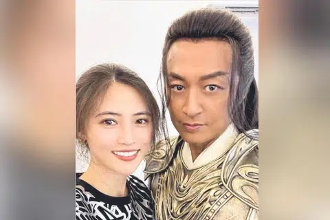 63岁马景涛“父女恋” 新欢小26岁