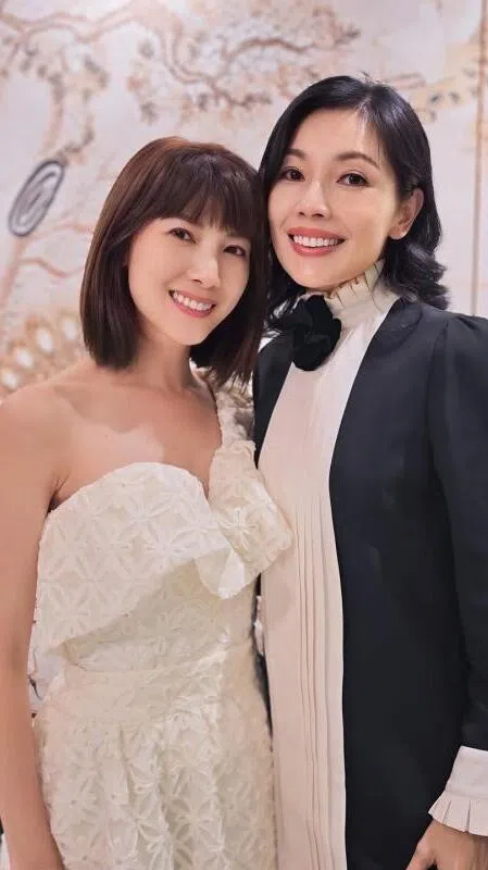 欧萱最新一集“萱视界”请来欧菁仙做客。（艺人IG）