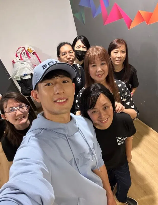 孙政感激粉丝献爱心。（新传媒新艺经纪提供）