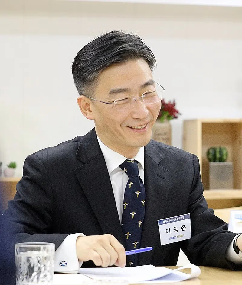 《外伤重症中心》和《浪漫医师金师傅》的角色原型，都取材于被誉为韩国“国民医生”的李国钟教授（图）的故事。（互联网）