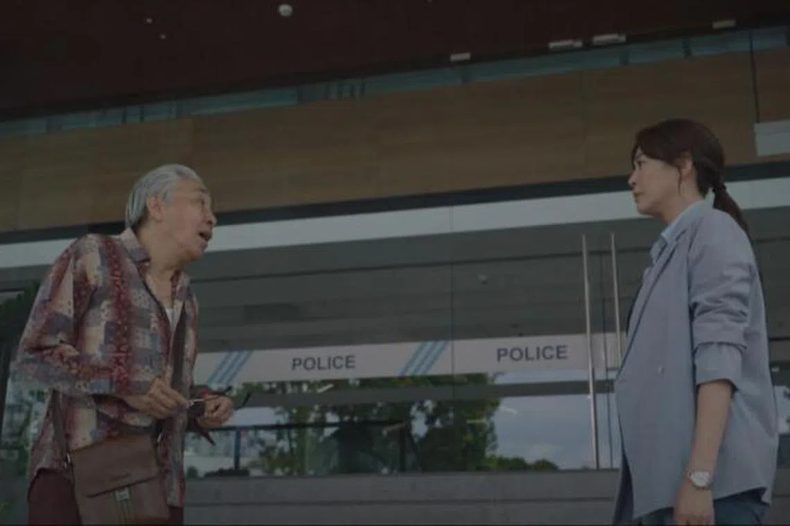  陈澍城和刘子绚剧里饰演父女。（视频截图）