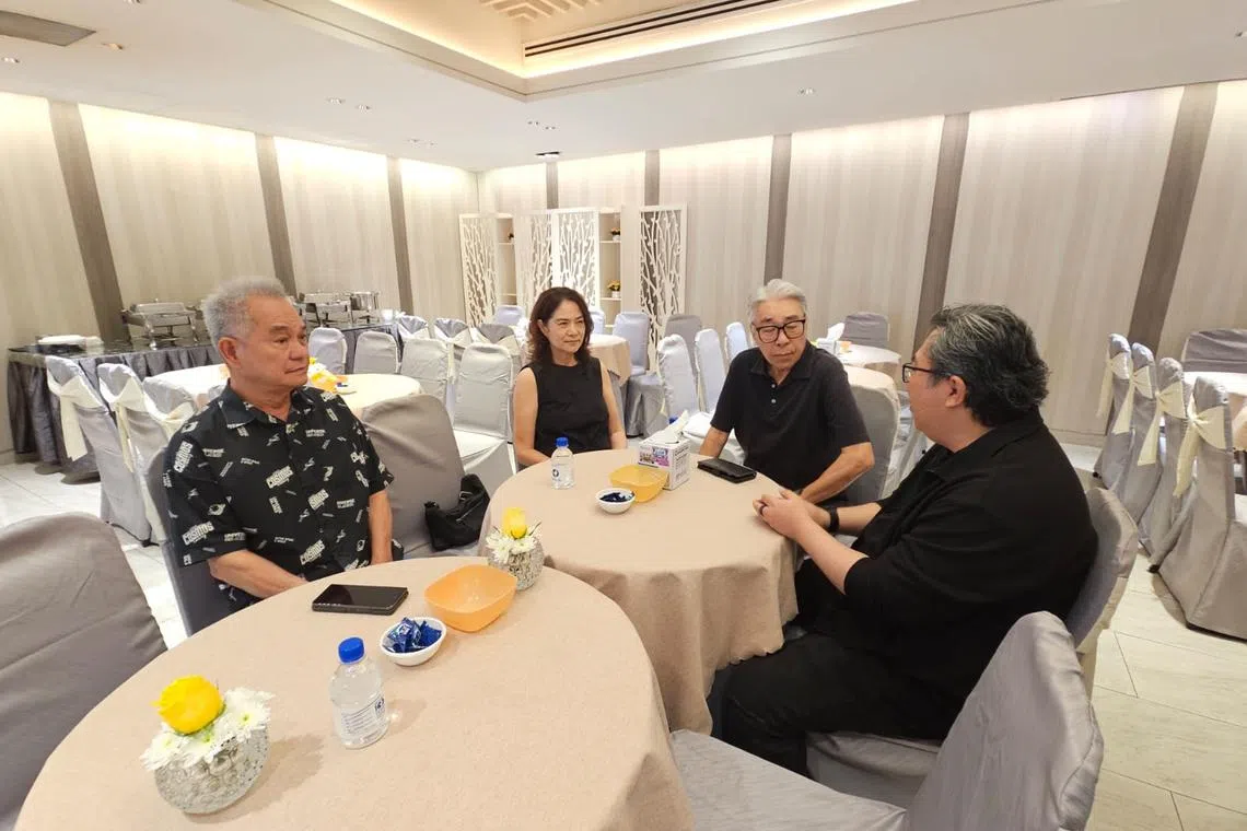 刘谦益（左起）、黄佩如、陈澍城和蔡萱的儿子蔡华。（胡淑微摄）