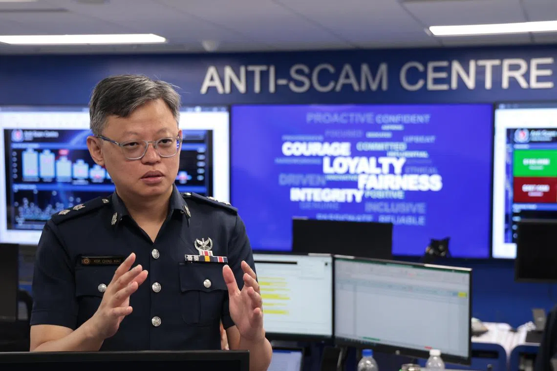 反诈骗指挥处调查组组长许振杰副警监透露，受害少女坠入假公安骗局。（梁麒麟摄）