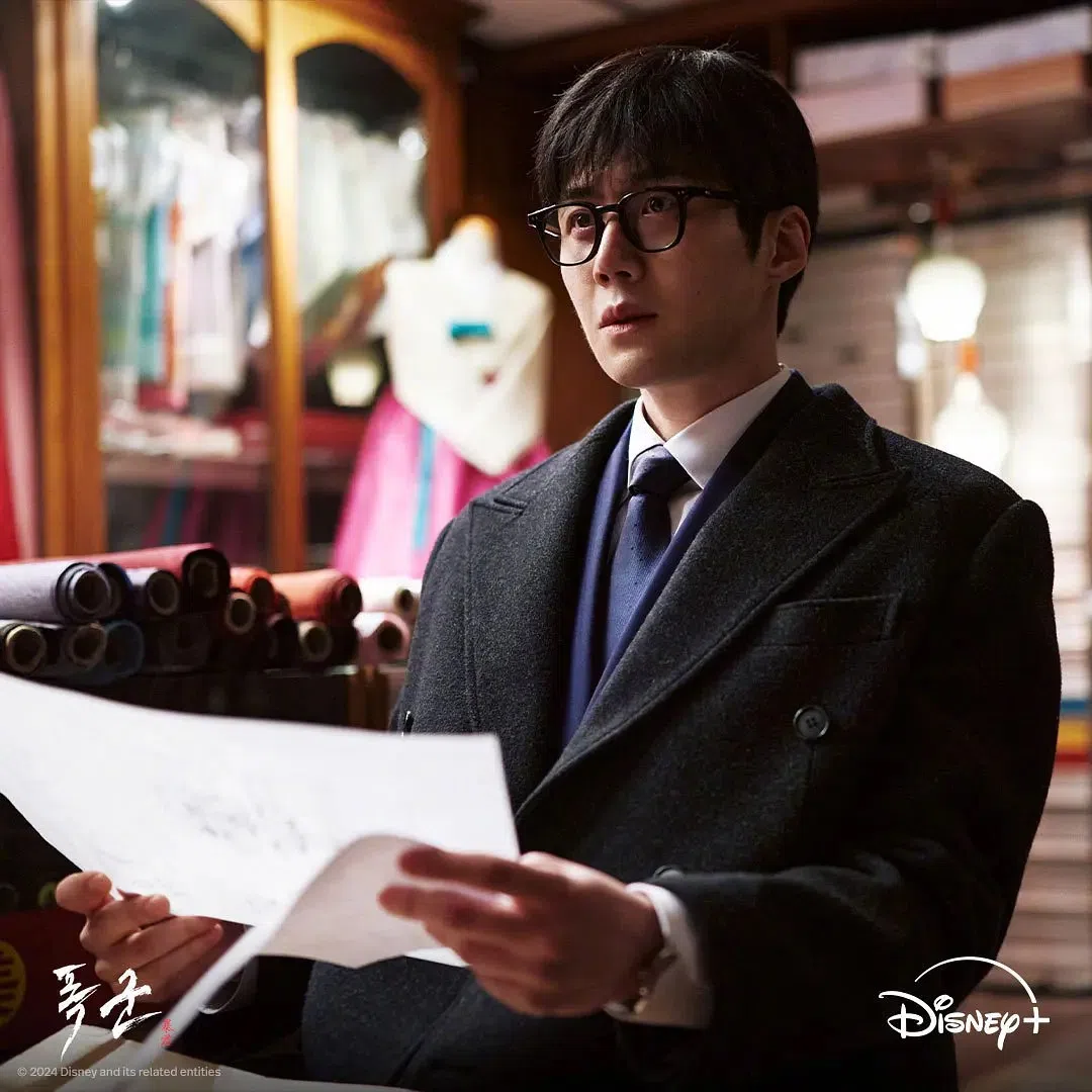 领导人“崔局长”是金宣虎一直梦寐以求的角色。（取自互联网）