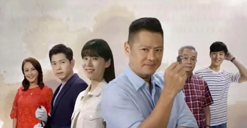 李南星（中）在2021年曾与翟思铭（右一）合作《人心鉴定师》。（取自网络）