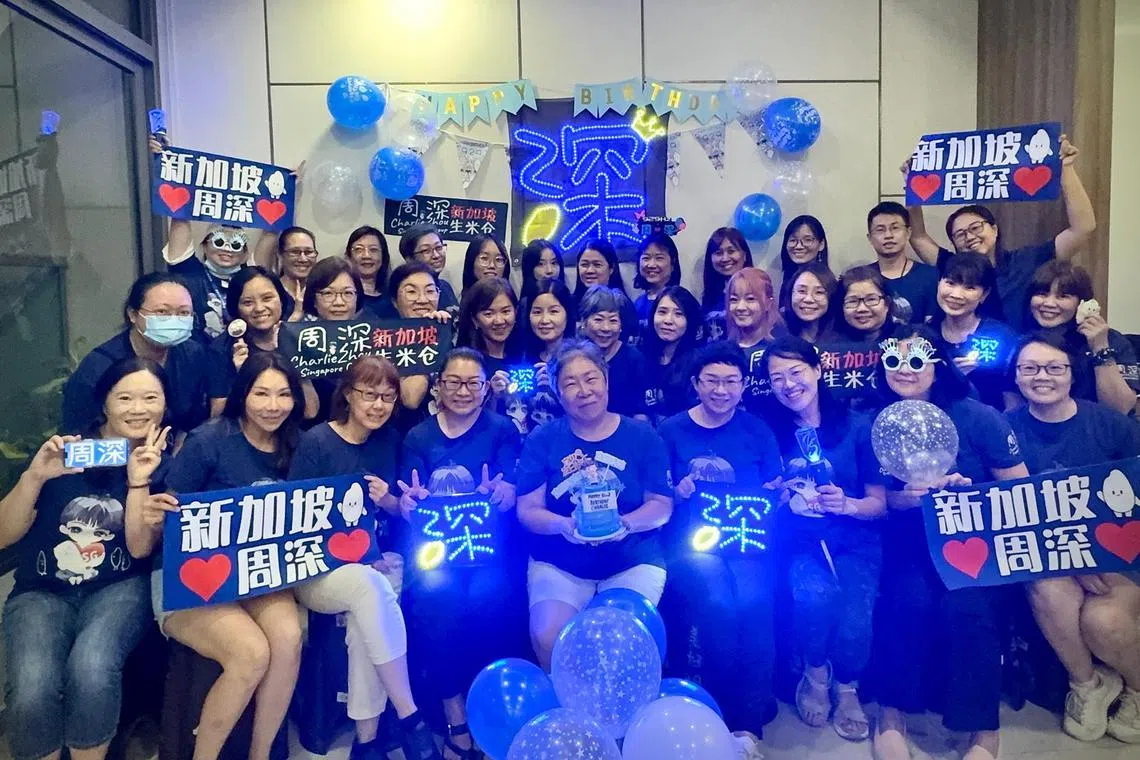 新加坡粉丝相聚庆祝。（互联网）