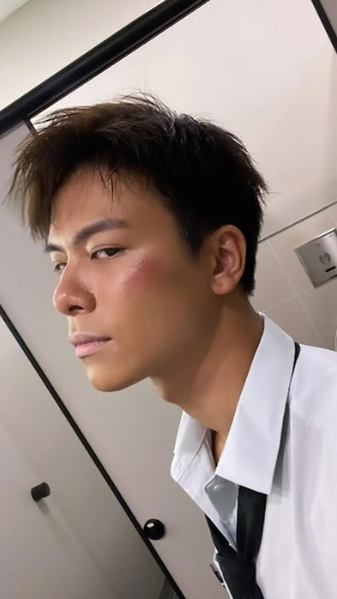 容启航在《深网》中演绎人不可貌相的反派。（受访者提供）