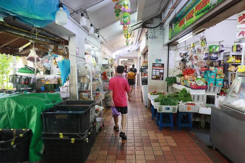 货物摆出“黄格” 兀兰多名店家接传票