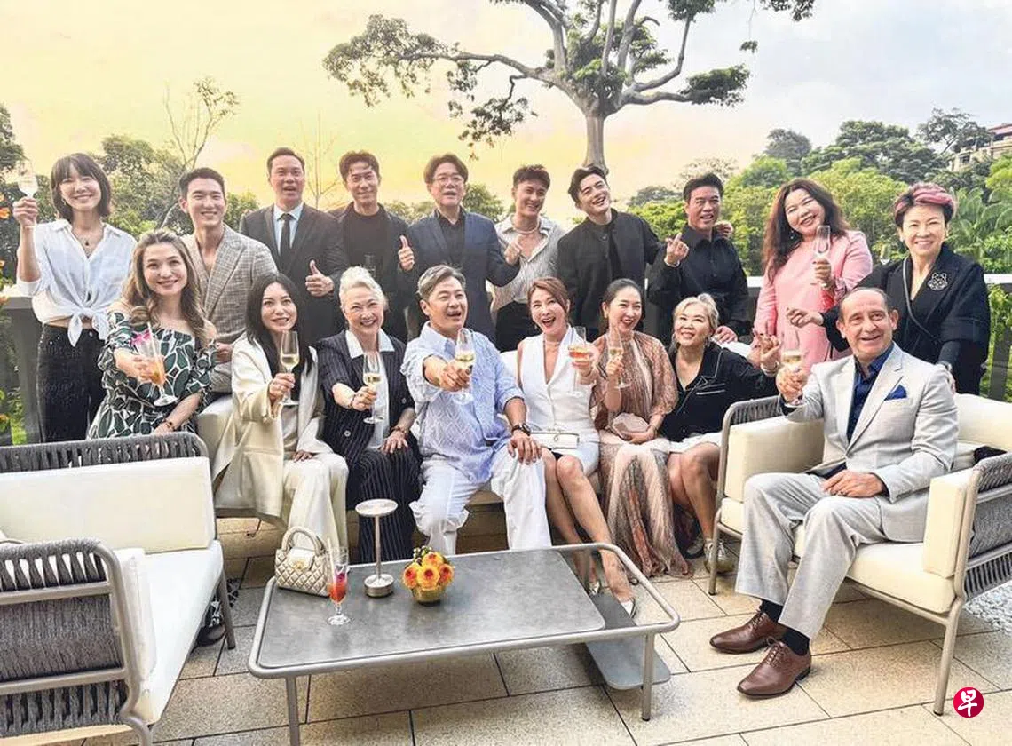 庆祝出道40周年，众星齐贺李南星。 （取自艺人社媒）