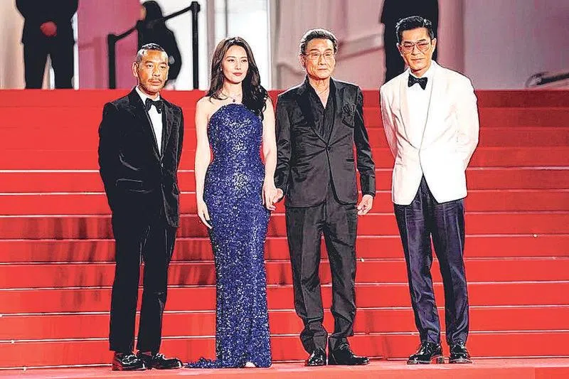 （左起）麦浚龙、高圆圆、梁家辉和古天乐出席首映礼。（取自网络）