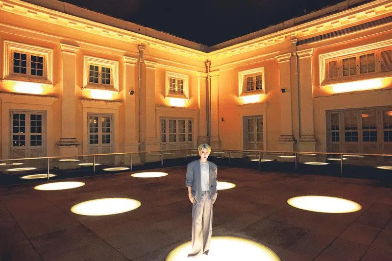 刘雨昕在亚洲文明博物馆拍摄。（新加坡旅游局提供）