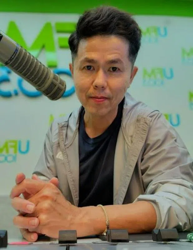 UFM100.3电台一哥黄文鸿不认为豪门就一定是势利眼和坏心机。（受访者提供）