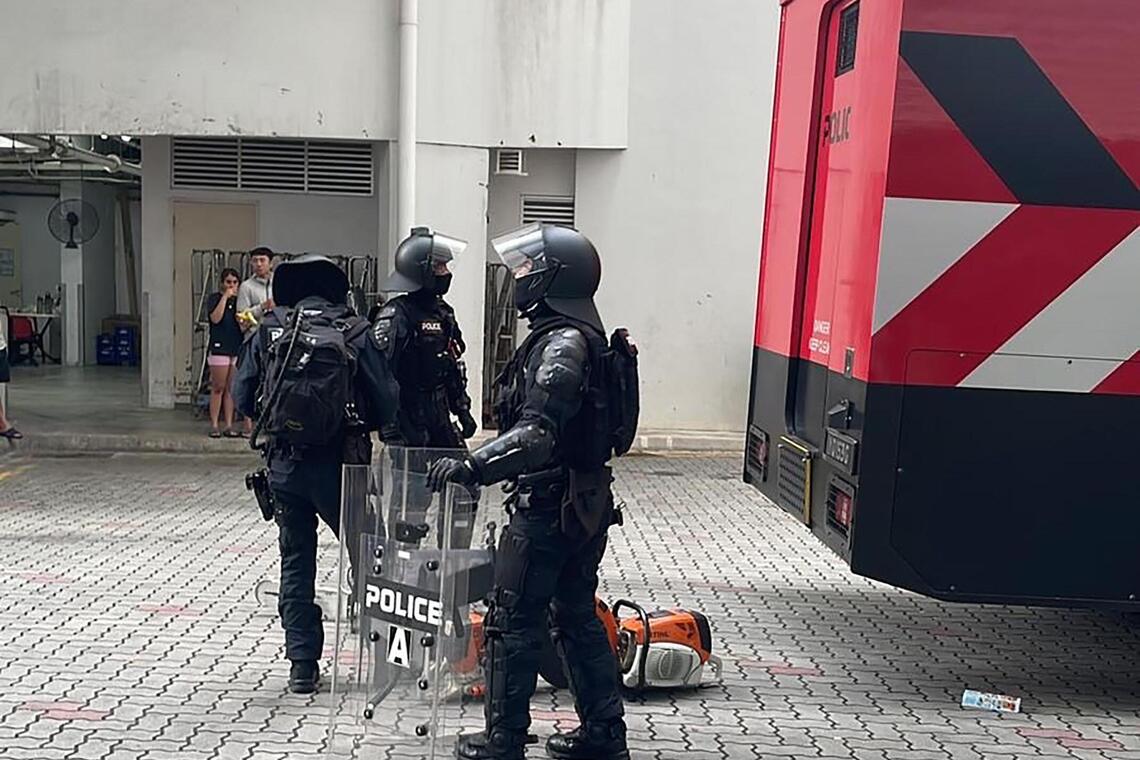 大批特别行动指挥处的警员到场支援。（受访者提供）