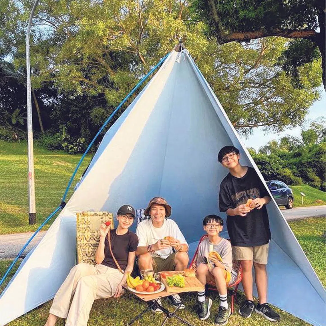 杨志龙育有两子，小儿子今年考PSLE。（档案照片）