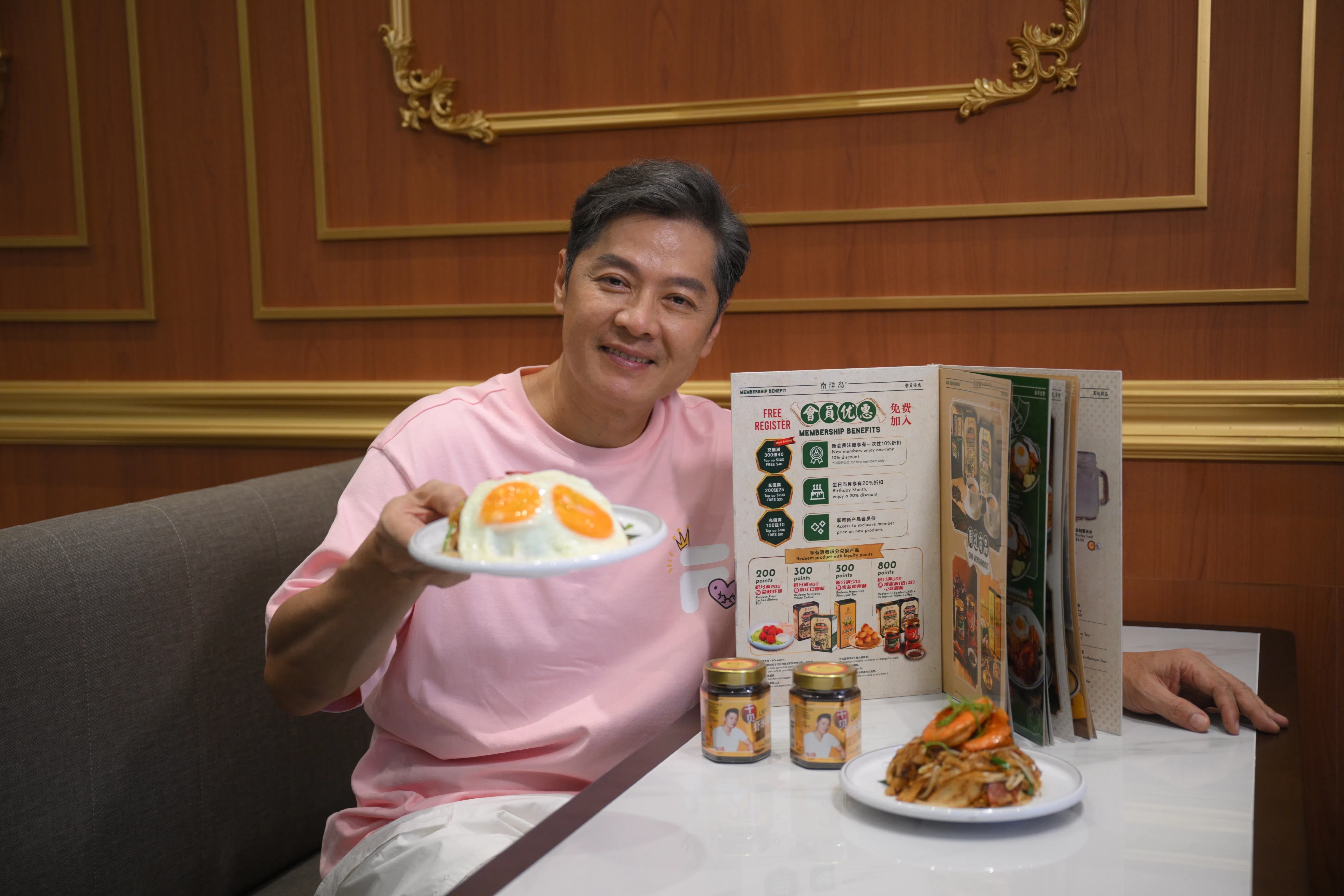 李南星的食品推介仪式。（海峡时报）