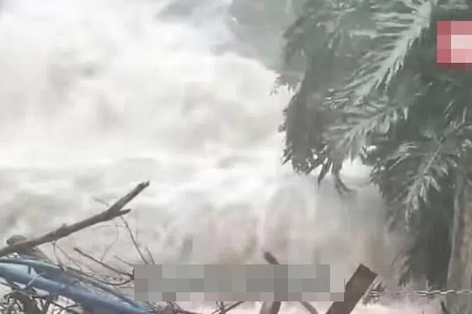 6月超强台风席卷广东罗定市，引发暴雨成灾。（互联网）