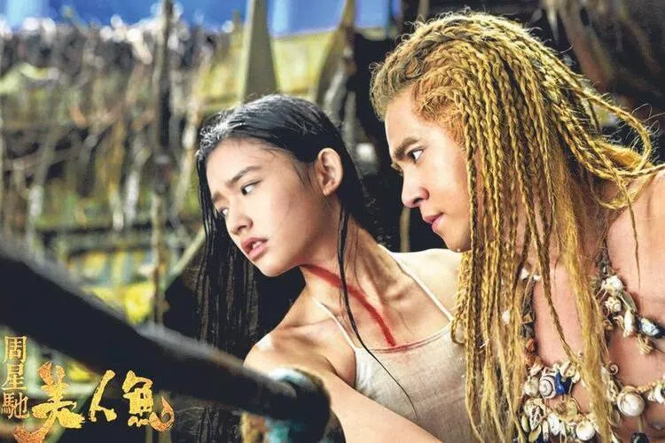 《美人鱼》由林允饰演美人鱼，罗志祥饰演八爪鱼。（取自网络）