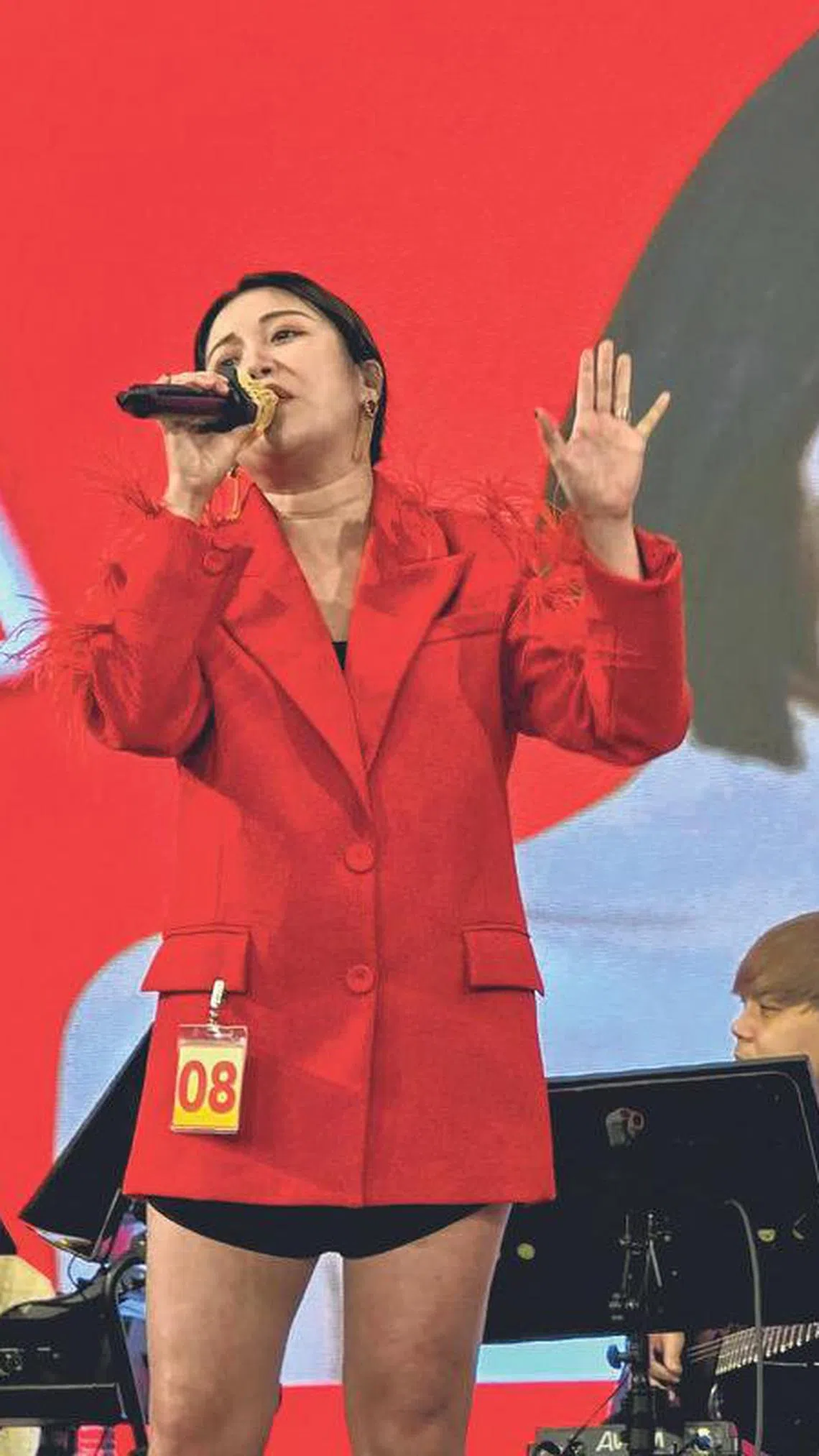 冯高美带来《酒干倘卖无》。（李琪雯摄）