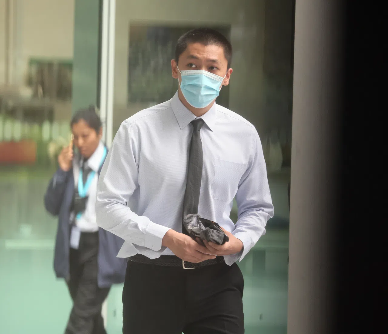 被告陈辉建（33岁）被判罚款3000元。（海峡时报）