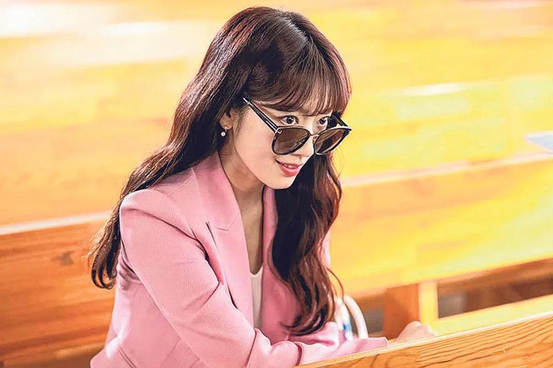 朴信惠在《来自地狱的法官》变身恶魔审判人类。（取自网络）