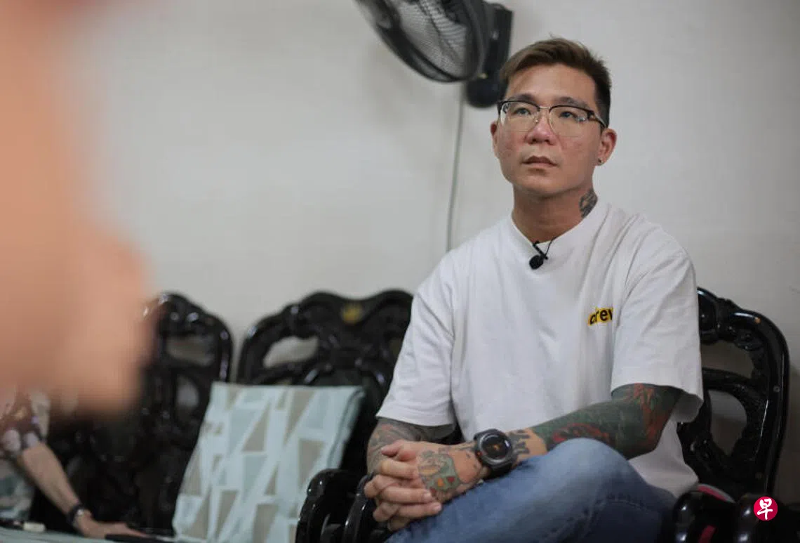 19岁女儿吸食“丧尸烟弹”后坠楼，令郑先生悲痛万分。 （海峡时报）