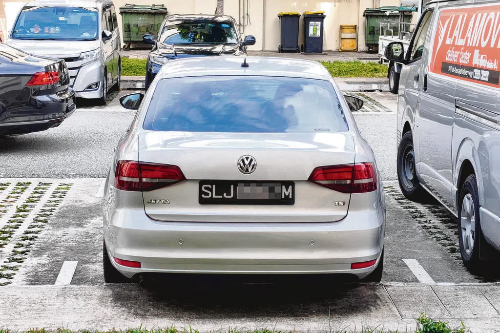 涉新山添补贴油狮城汽车现义顺 貌似车主夫妻否认是当事人