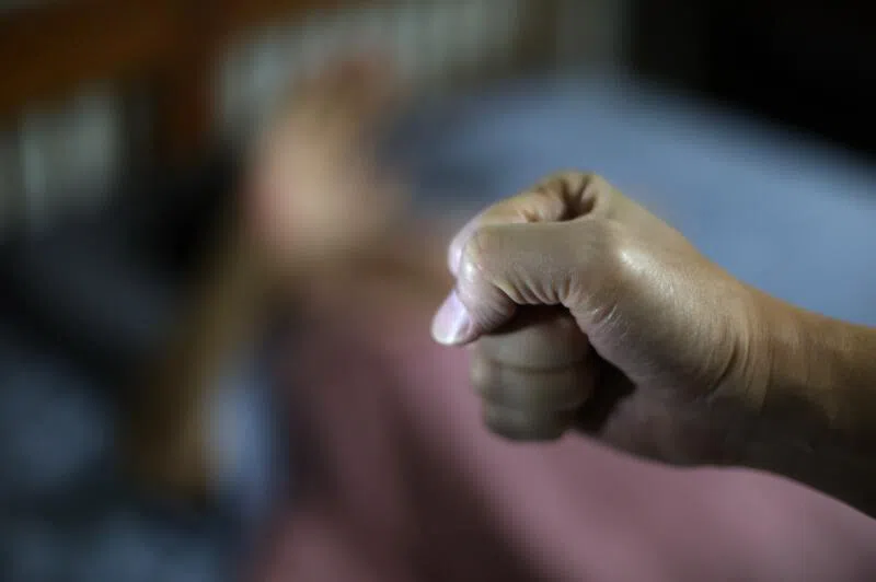 虐待90岁失智嬷 恶佣监52周