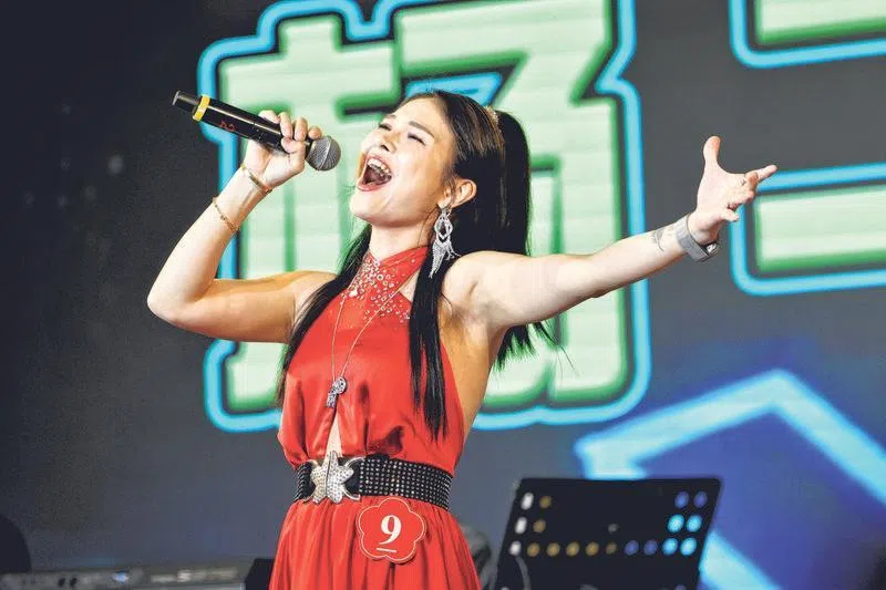 杨千荭以最高分获得最佳女歌手。（徐颍荃摄）