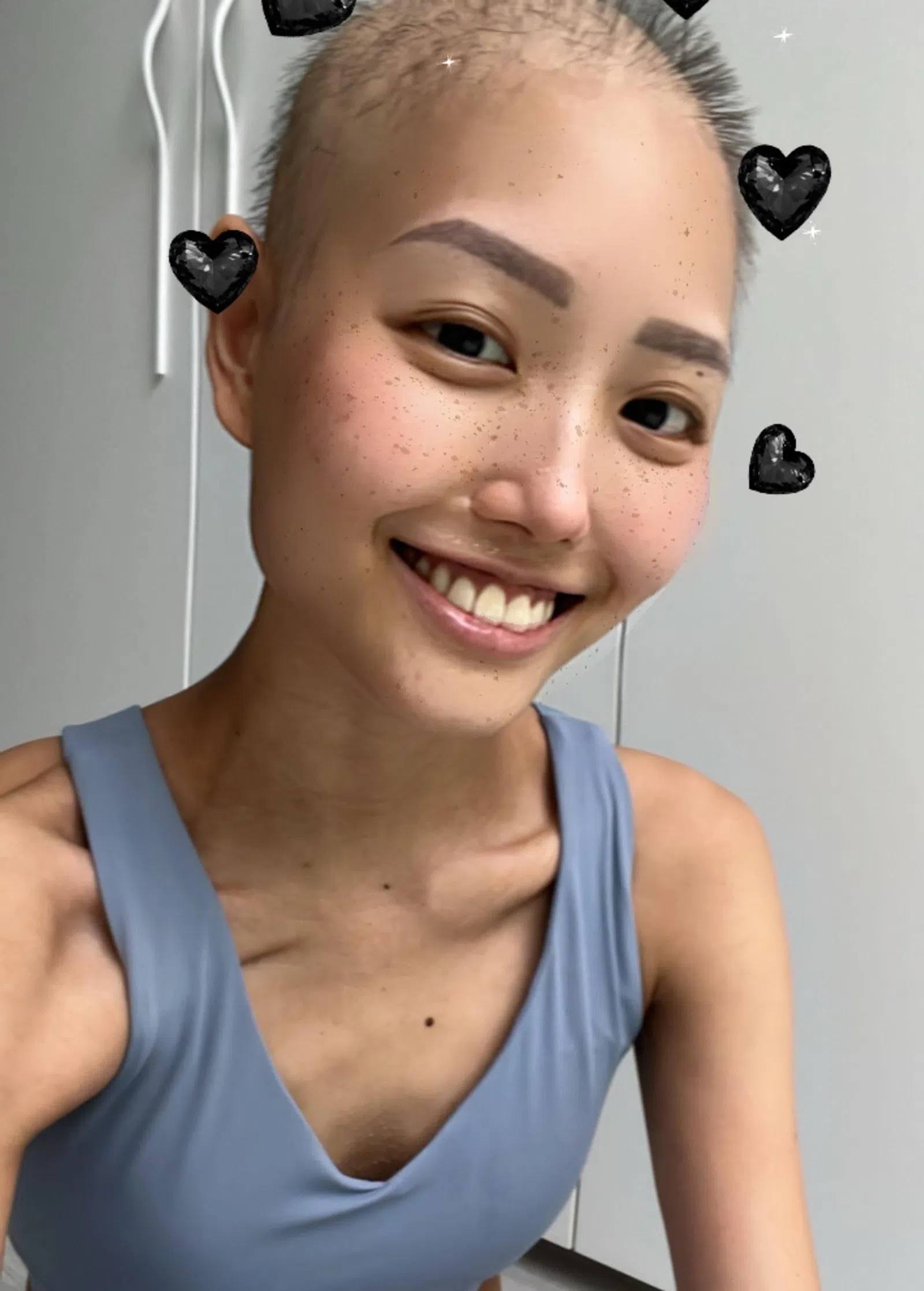 叶育均在化疗期间保持坚强乐观。（受访者提供）