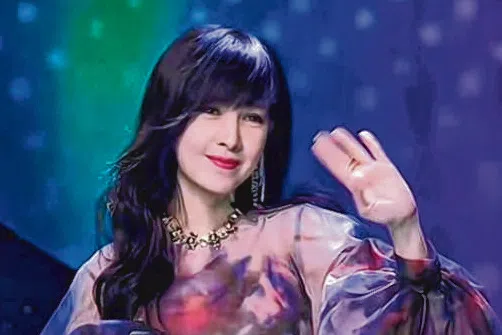 王晶：周慧敏“软如棉花”