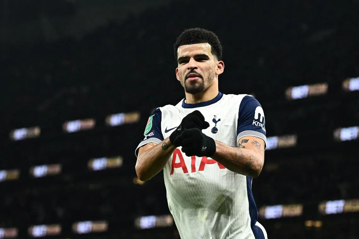 热刺前锋索兰克去年夏季加盟球队后坐稳主力位置，本赛季各项赛事进了11球。（路透社）