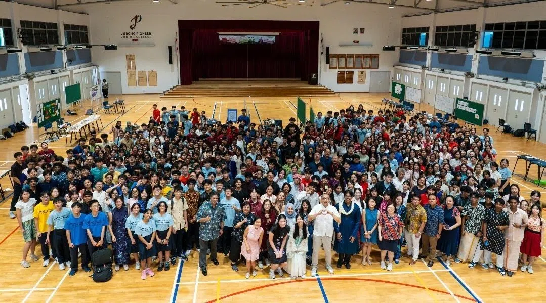 为庆祝种族和谐日，裕廊先驱初级学院举办了一场别开生面的嘉年华活动。（裕廊先驱初院提供）